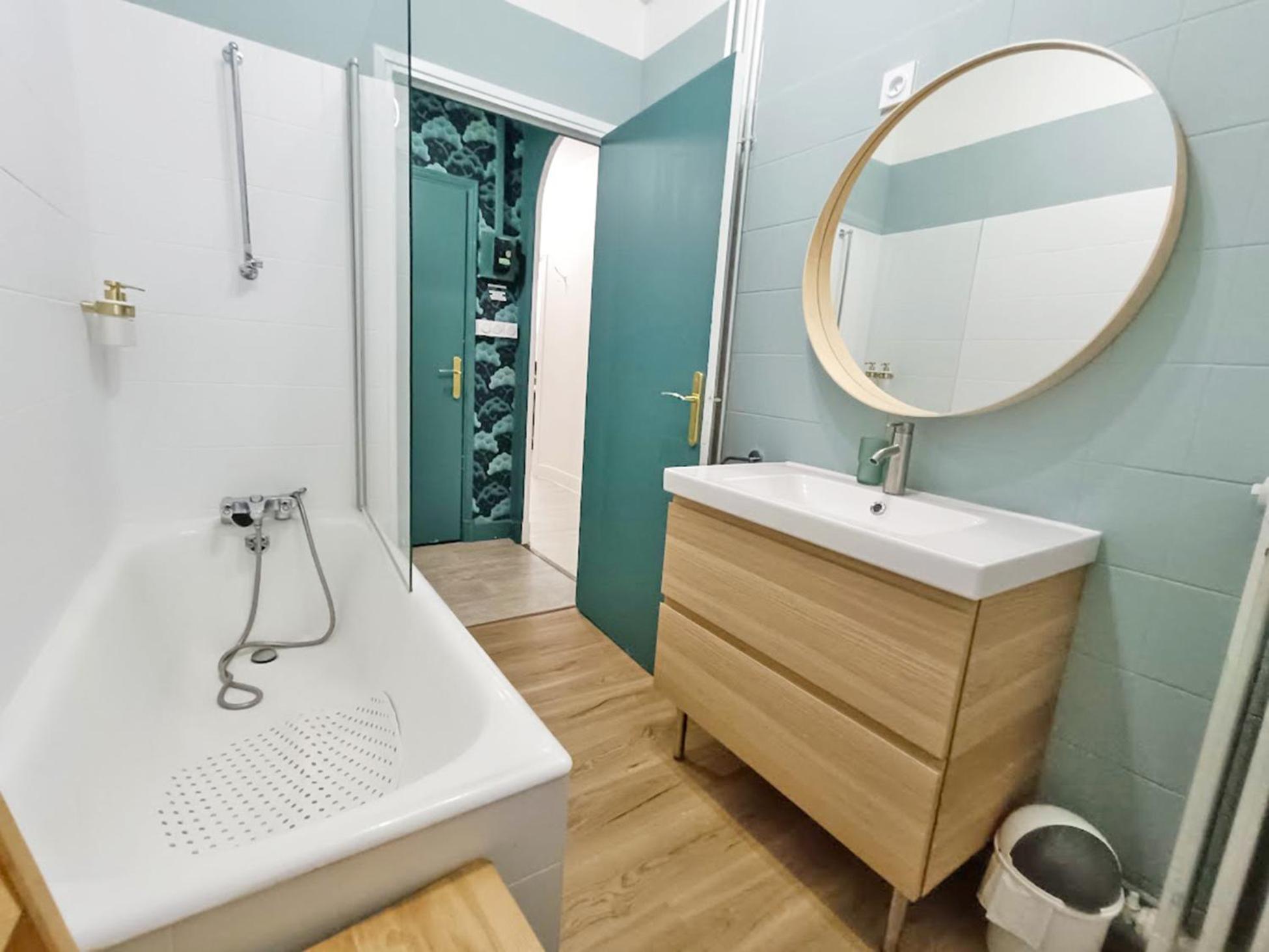 Апартаменти Le Telecab', T5, Wifi, Cave, Ascenseur, 8 Personnes Bagneres-de-Luchon Екстер'єр фото